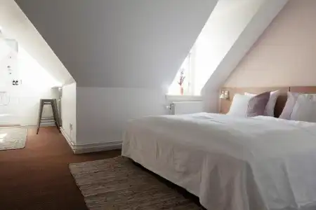 Savoy - 9