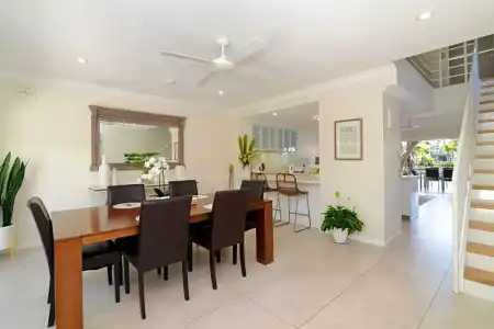 Noosa Entrance Waterfront Resort - 365