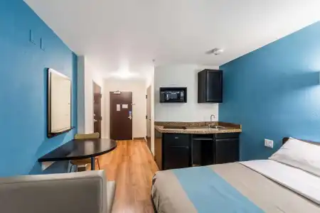 Motel 6 Laredo, TX - Airport - 2