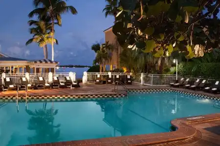 Pier House Resort & Spa - 14