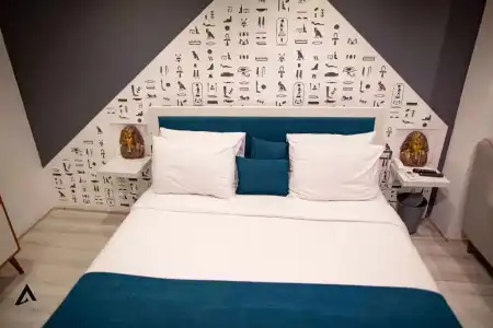 Elite Pyramids Boutique - 141