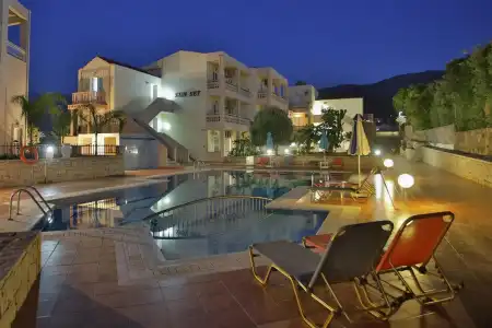Sunset Studios And Apartments by Estia - 7
