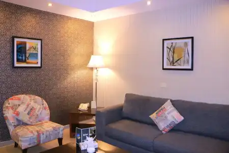 City Rose Suites - 216