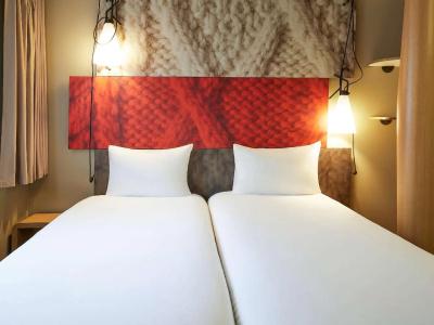 Ibis Paris Canal Saint Martin - 57