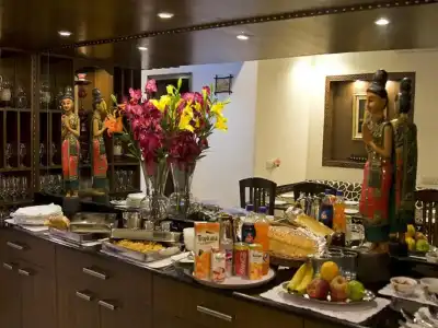 Red Maple Bed and Breakfast - 10