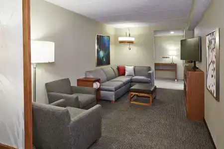 Hyatt Place Lansing - East - 52