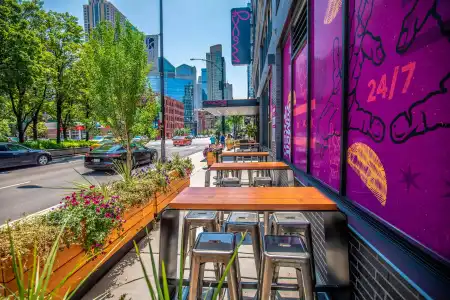 Moxy Chicago Downtown - 41