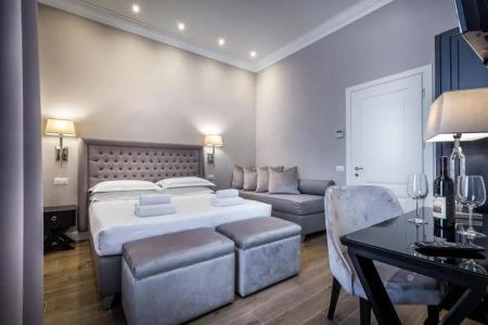 Emma Small Luxury - 76