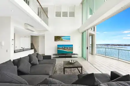 Crystal Bay on the Broadwater - 40