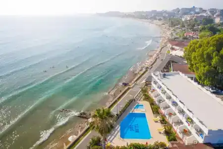 Side Beach Club - 71