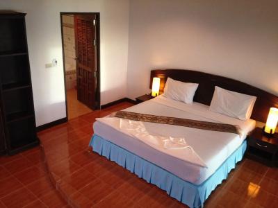 Noble House Beach Resort - 3
