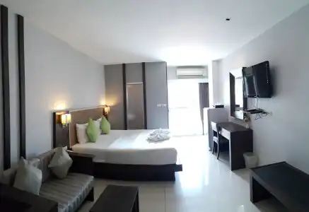 April Suites - 5