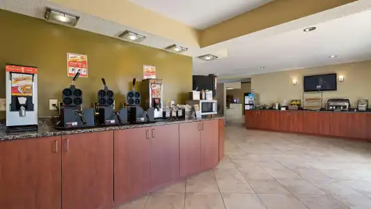 Best Western Ambassador Inn & Suites - 34