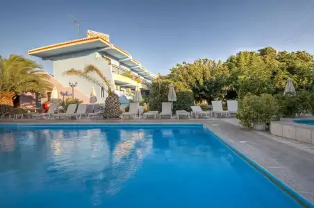Alia suites and spa - 14