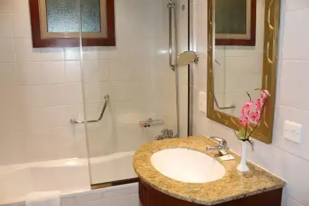 City Seasons Suites - 29