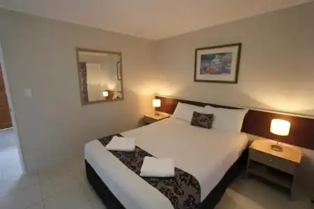Motel 80 - 18