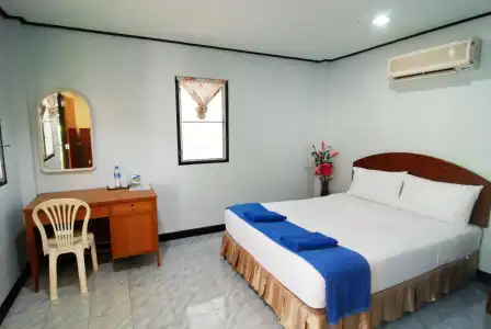 Lanta Coral Beach Resort - 1