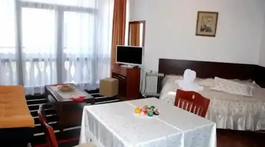 Elegant Lux - 70