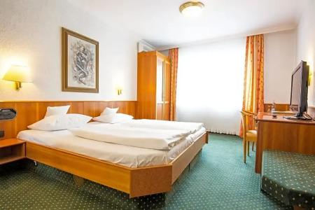 AAAAwelt Kübler - 42