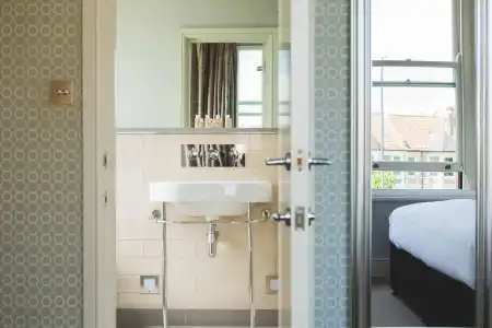 The Wellington - 13