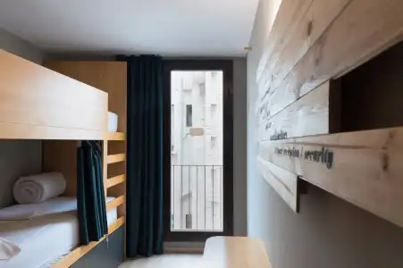 Yeah Barcelona Hostel - 11