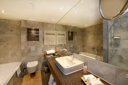 Best Western Plus Delta Park - 7