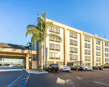 Comfort Inn Anaheim Resort - 40