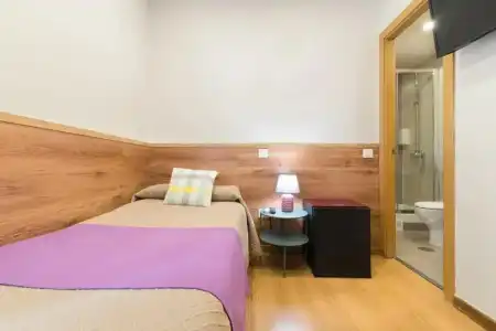 Hostal Art Madrid - 35