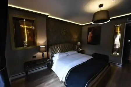 Hymetis Palace - 21