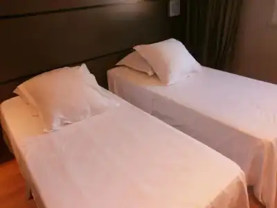 Bor Hôtel & Restaurant - Plage privée - 94