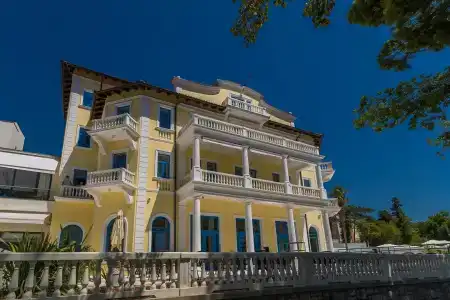 Boutique Esplanade - 0