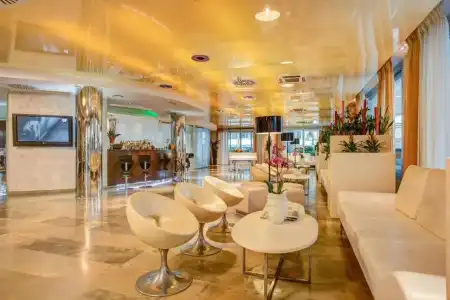 Premier & Suites - 17