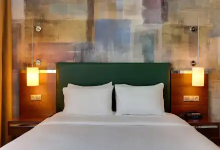 DoubleTree by Hilton Van - 45