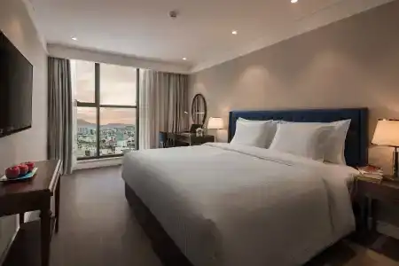 Altara Suites Da Nang - 2