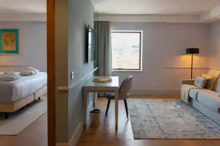 VIP Executive Suites do Marques - 96