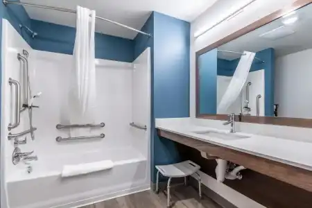 WoodSpring Suites Bakersfield East - 65