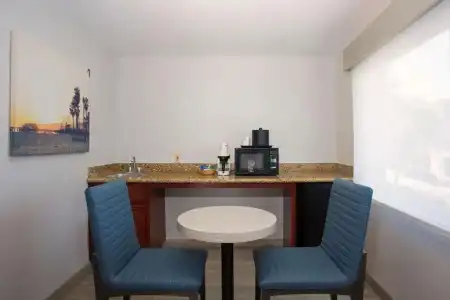SureStay by Best Western Santa Monica - 85