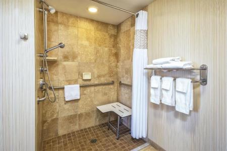 Hampton Inn & Suites Madison West - 51