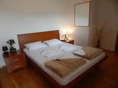 Contessa Apartments - 10