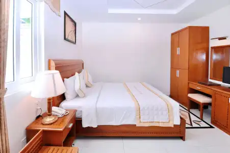 Tan Hoang Long - 2