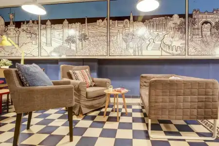 Factory Hostels Barcelona - 18