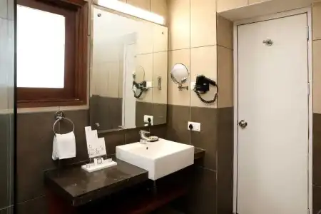Ahuja Residency, Sunder Nagar - 44