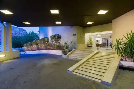 Tulip Inn Downtown Muscat - 15