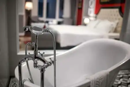 Acoustic & Spa - 102