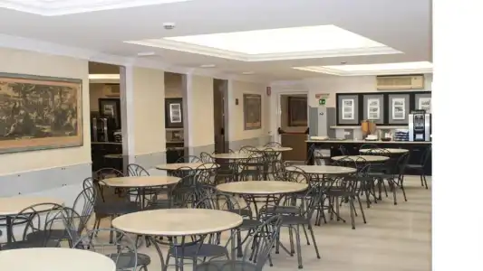 Center 2 - 20
