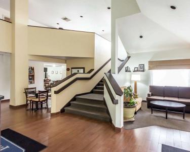 Rodeway Inn Airport - 6