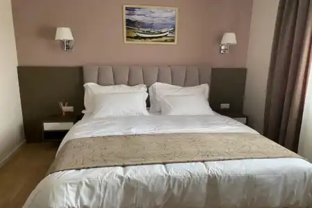 Doanesia Premium And Spa Tirana - 2