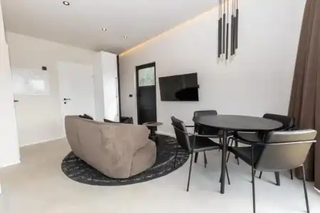 North - 18
