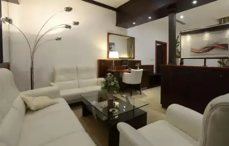 Grand - 136