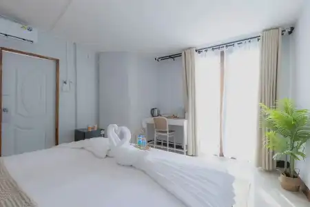 Phi Phi Cozy Seafront Resort - 107